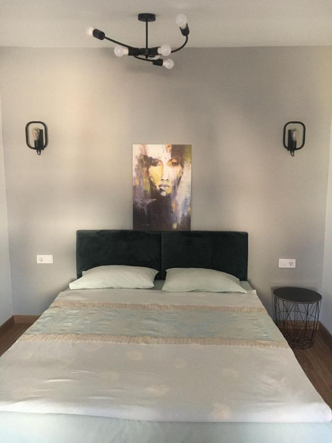 Дворівневі Апартаменти На Площі Ринок Leopoli Esterno foto